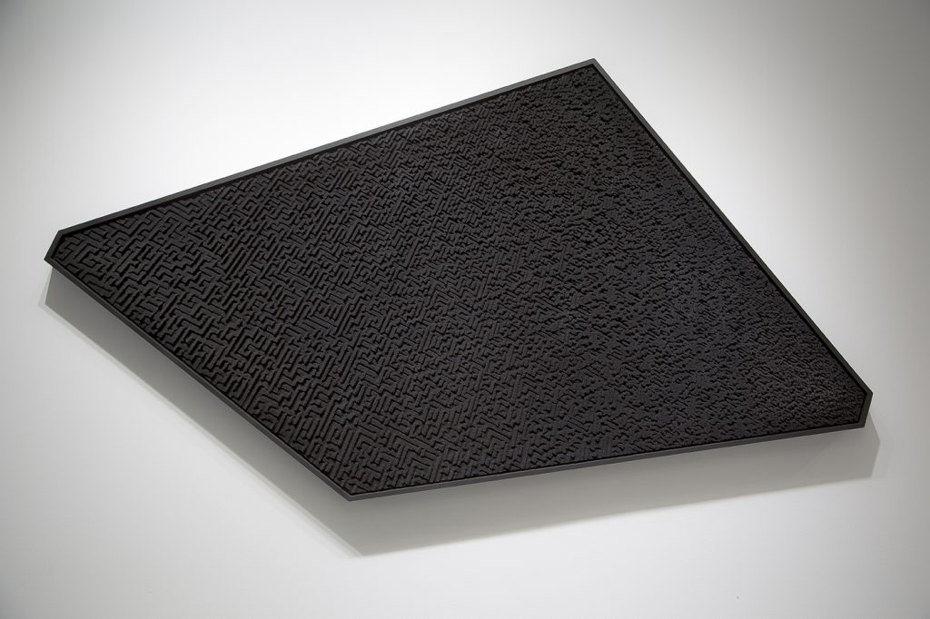 LABYRINTH 2 (black),